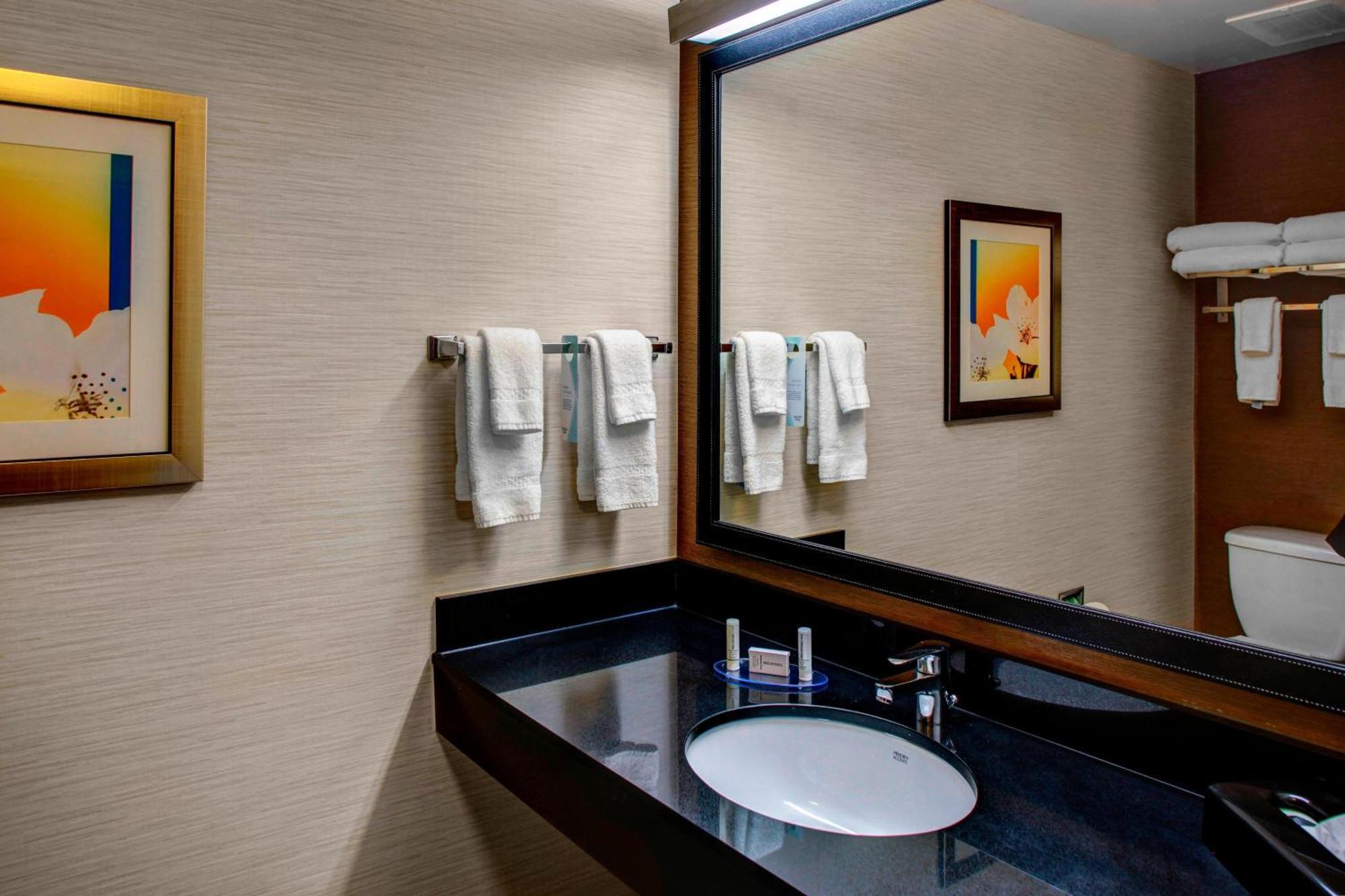 Fairfield Inn And Suites By Marriott Emporia I-95 Zewnętrze zdjęcie