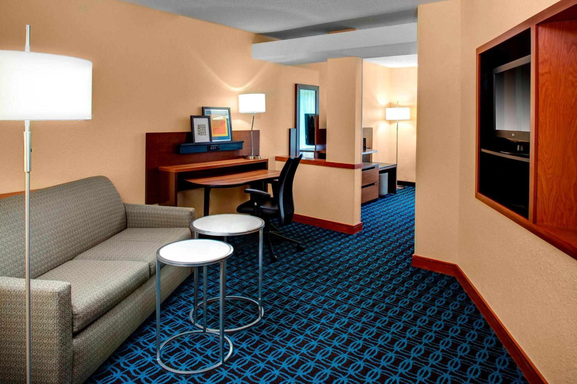 Fairfield Inn And Suites By Marriott Emporia I-95 Zewnętrze zdjęcie