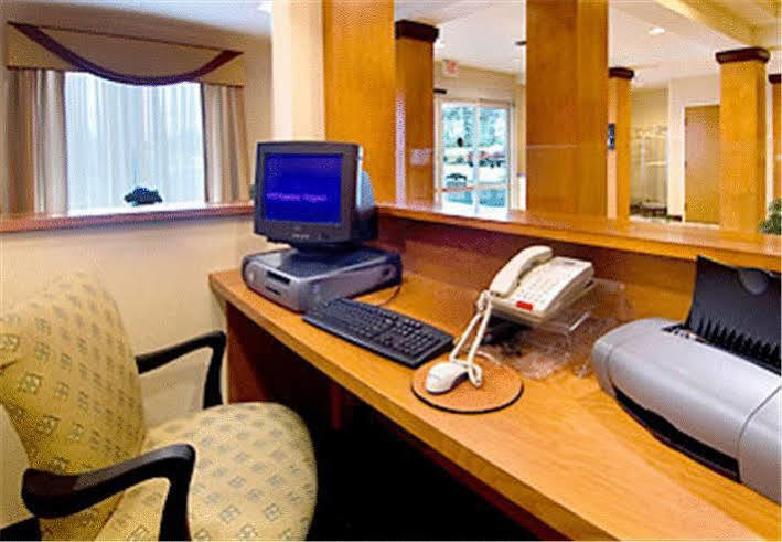 Fairfield Inn And Suites By Marriott Emporia I-95 Zewnętrze zdjęcie